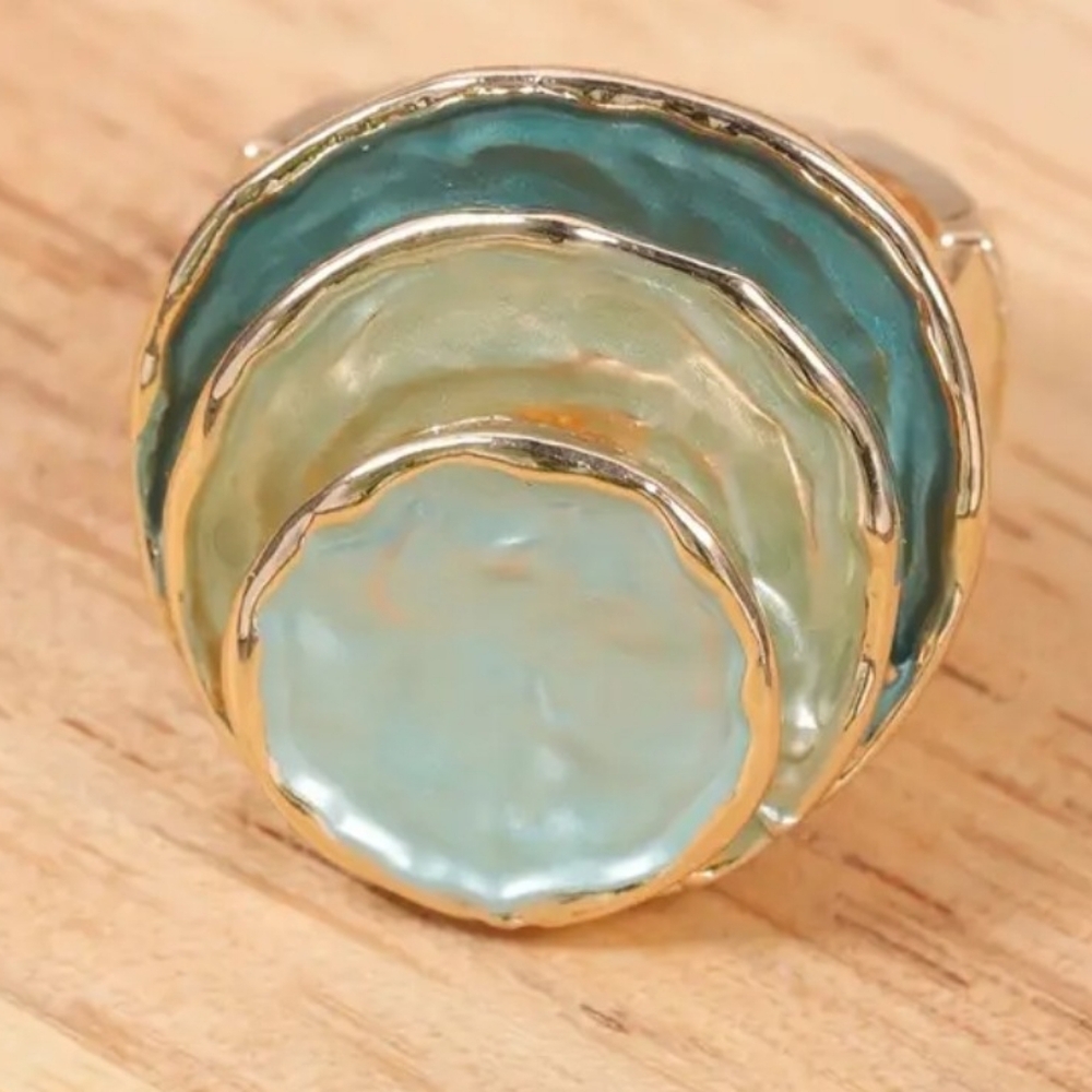 Ring - Picture 5 of 8